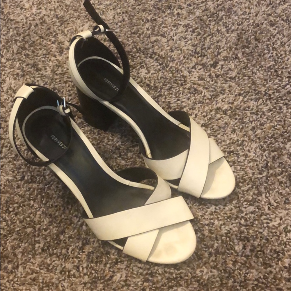 Peep Toe strap heel